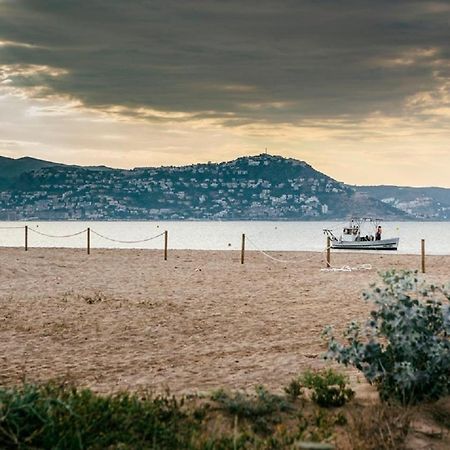 Апартаменты Apartamento Welcs Emp 018 Con Terraza Frente Al Mar Эмпуриабрава Экстерьер фото